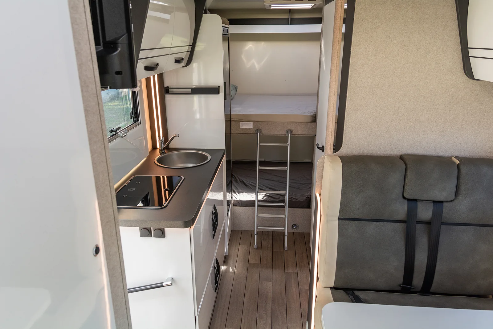 Suite Van